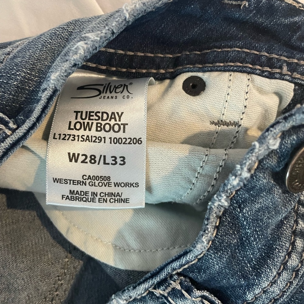 Silver Jeans Co - Picture 2 of 3